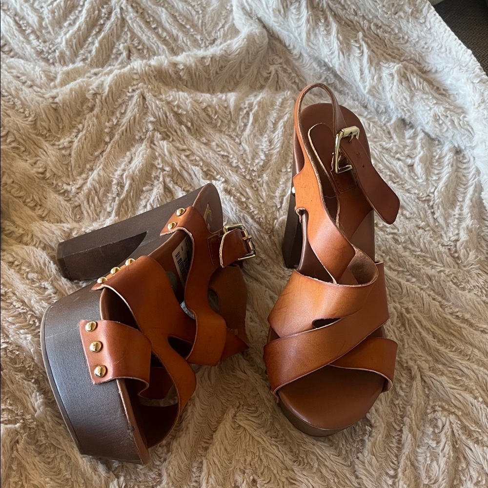 Report Tan and Brown Platform Sandals